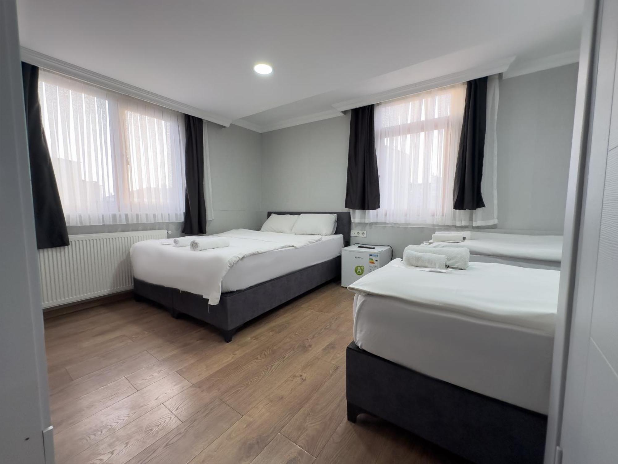 Jammy Hotel *