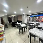 Jammy Hotel